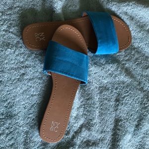 NY&CO Slides